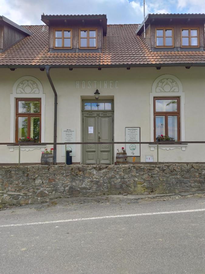 Hostinec U Zamecku Klokocov Экстерьер фото